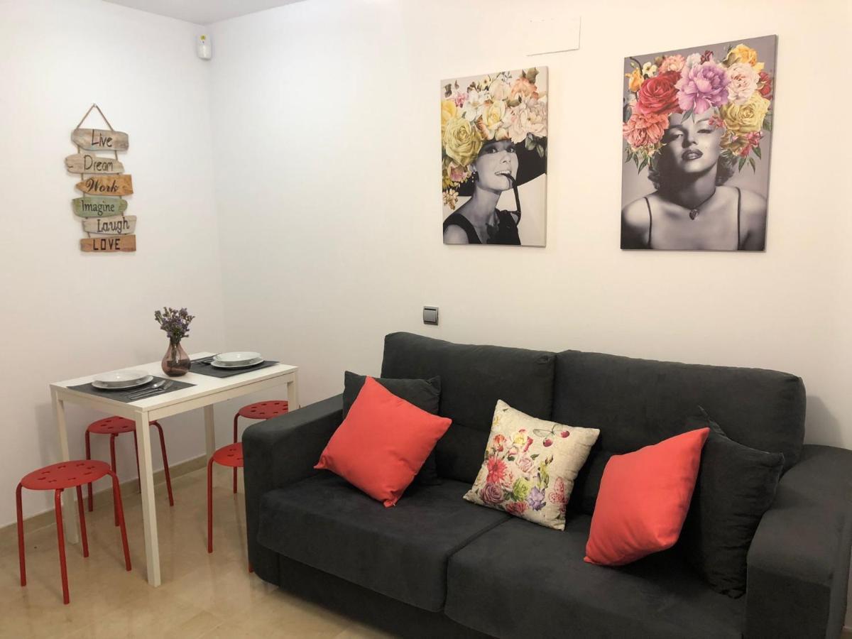 Ferienwohnung Apartamento Recien Reformado A 300 Metros De La Playa, Benalmádena Exterior foto