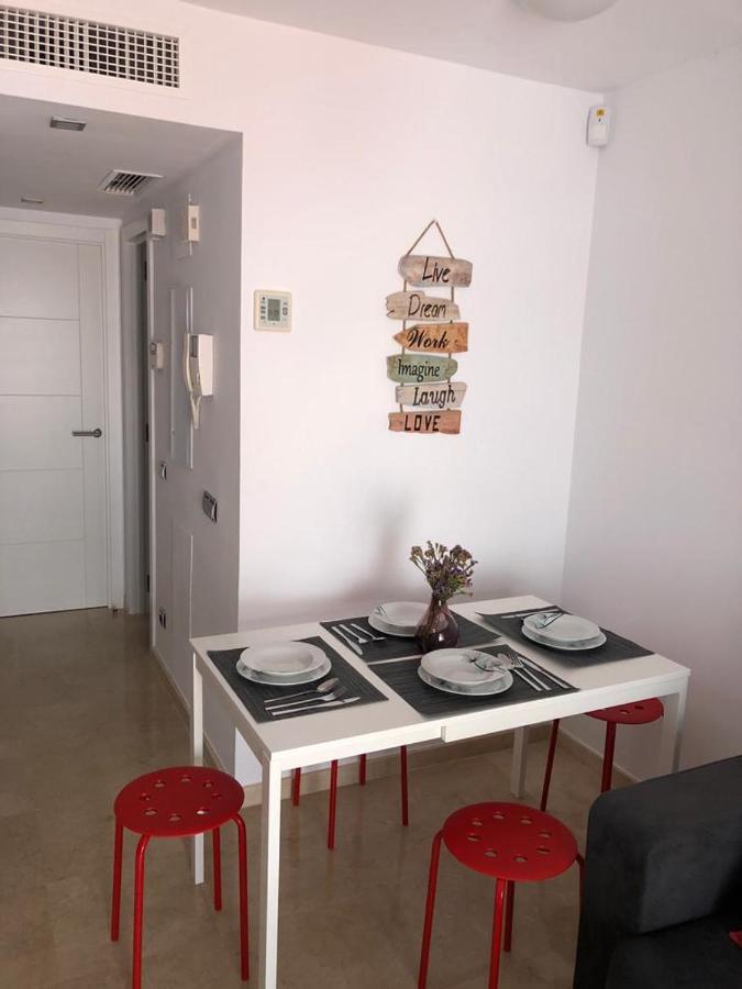 Ferienwohnung Apartamento Recien Reformado A 300 Metros De La Playa, Benalmádena Exterior foto