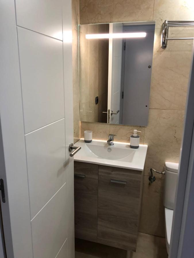 Ferienwohnung Apartamento Recien Reformado A 300 Metros De La Playa, Benalmádena Exterior foto