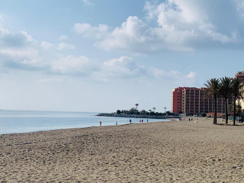 Ferienwohnung Apartamento Recien Reformado A 300 Metros De La Playa, Benalmádena Exterior foto